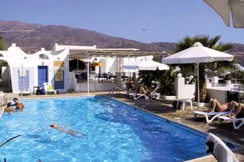 Marcos Beach Hotel in Μυλοπότας — foto 6