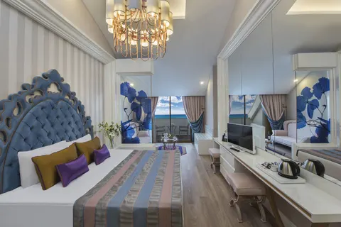 Delphin BE Grand Resort in Güzeloba Mahallesi — foto 8