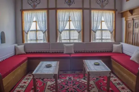 Hotel Old Bazaar in Gjirokastra — foto 5