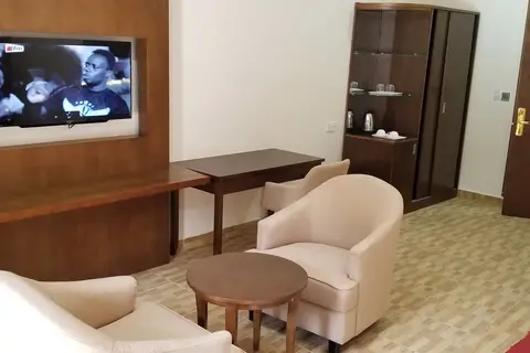 Metzy Residence Hotel in Serrekunda — foto 13