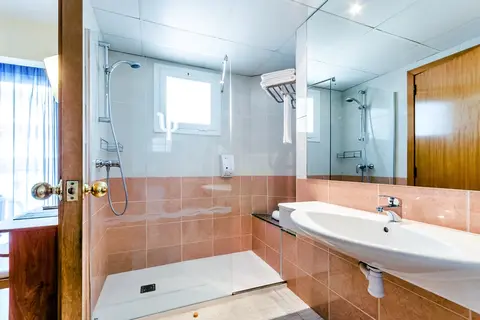 Mar Blau Hotel in Calella — foto 30