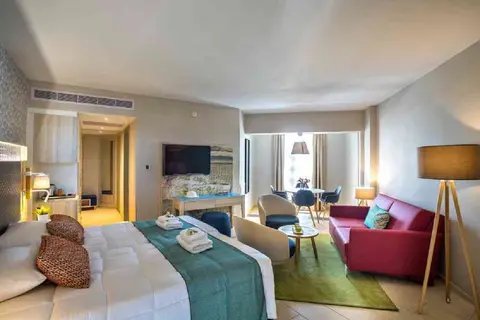 Leonardo Laura Beach & Splash Resort in Paphos — foto 17