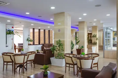 Tetyk Hotel Apartments in Παραλίμνι — foto 17