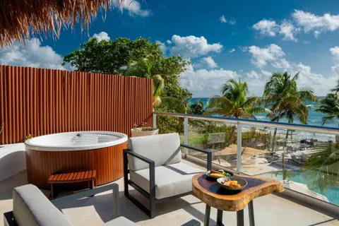 The Beachfront by The Fives Hotels in Playa del Carmen — foto 28