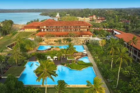 Cinnamon Bentota Beach in Bentota — foto 12