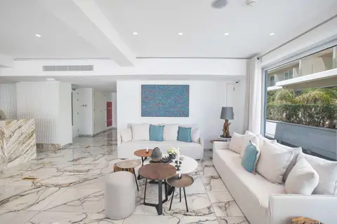 Kokkinos in Παραλίμνι — foto 15