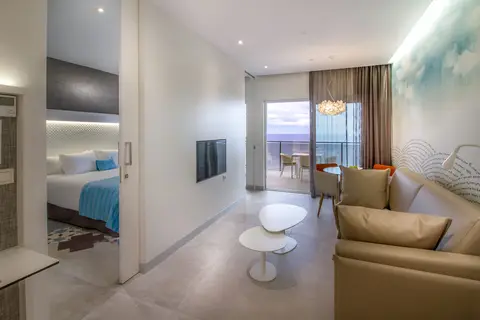 ESTIMAR Calpe Suitopia 3 & Three in La Línea de la Concepción — foto 19