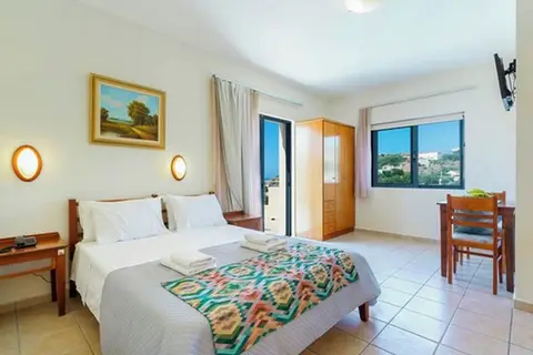 Sunrise Suites in Καλύβες — foto 20