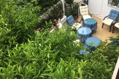 Petite Morfo Hotel in Καλύβια — foto 6