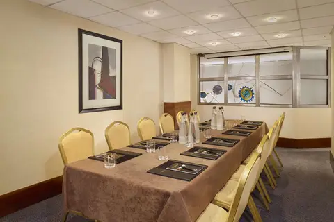 Millennium Gloucester in Londen — foto 13