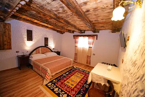 Hotel Tradita Geg & Tosk in Shkodra — foto 14