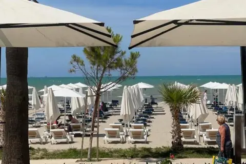 Blue Marine Hotel in Durres — foto 19