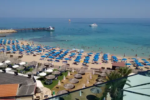 Vrissaki Beach Hotel in Παραλίμνι — foto 21
