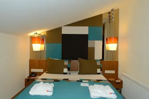 Collage Pera Hotel in Fatih — foto 27