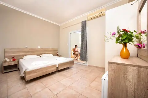 Trabukos Beach Complex in Δημοτική Ενότητα Λευκιμμαίων — foto 12