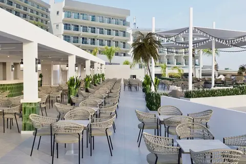 Pernera Beach Hotel in Παραλίμνι — foto 8