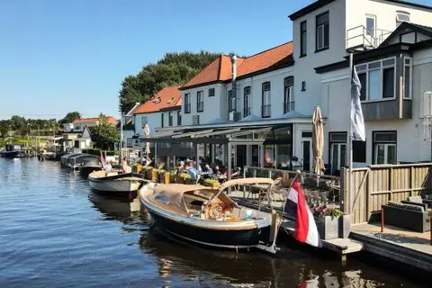Grandcafé en Hotel Goerres in Akkrum — foto 2