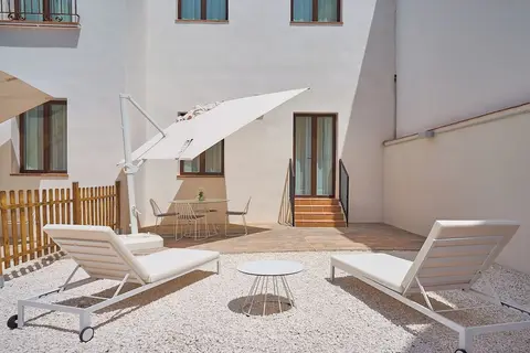 Apartamentos Tandem El Patio in Cordoba — foto 20