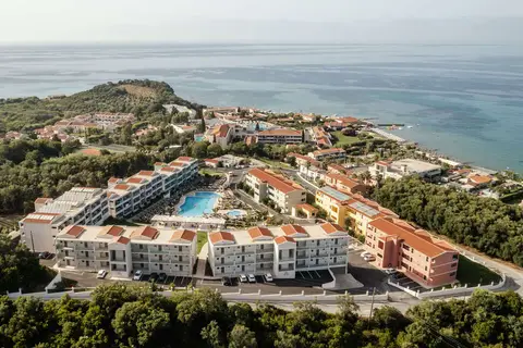 Aparthotel Robolla Beach in Ρόδα — foto 2