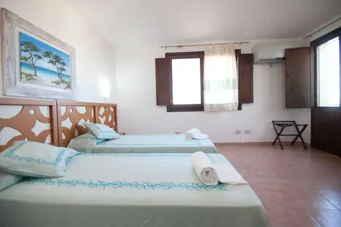 Club Esse Gallura Beach Village in Aglientu — foto 12