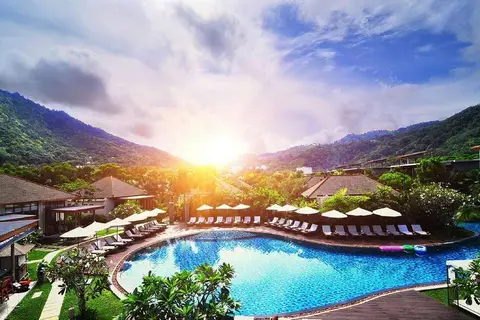 Metadee Resort & Villas in Karon