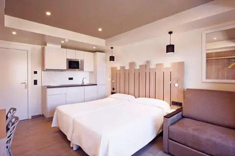Aparthotel Orquidea in Santa Eulària des Riu — foto 6