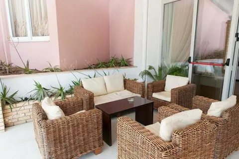 Elea Beach in Δασσιά — foto 16