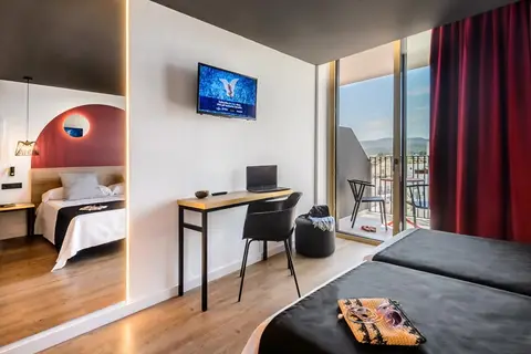 Hotel Vibra District in Sant Antoni de Portmany — foto 8