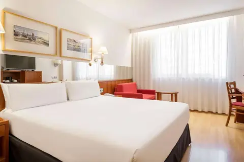 Hotel ILUNION Les Corts in Barcelona — foto 3