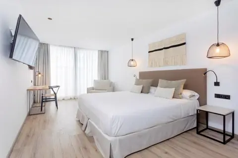 Hotel Sa Clau by Mambo in Sant Antoni de Portmany — foto 4