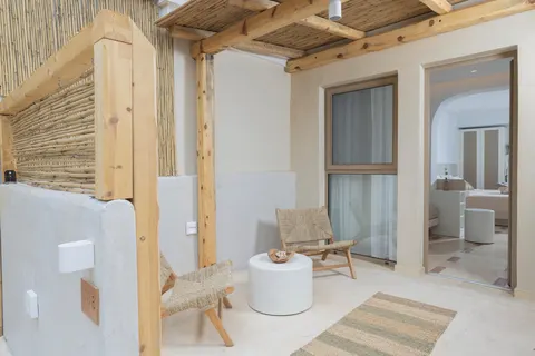 Nusa Suites & Villas in Pallini Municipal Unit — foto 19