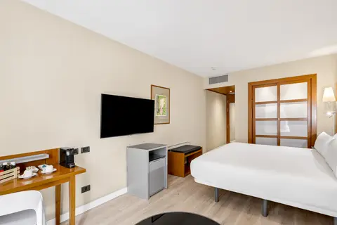 B&B HOTEL Zaragoza Los Enlaces Estación in Zaragoza, foto 16