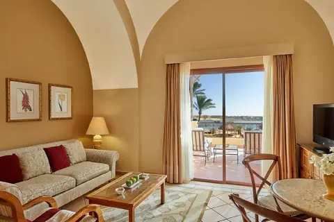 Steigenberger Coraya Beach in Sabbar Bar — foto 18