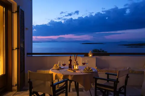 Contaratos Beach in Νάουσα — foto 29