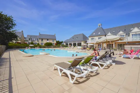 Le Green Beach in Port-en-Bessin — foto 16