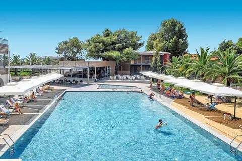 Blue Dolphin Hotel in Metamorfosis