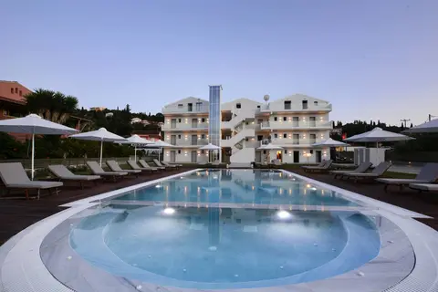 V Luxury Suites in Παλιούρι — foto 10