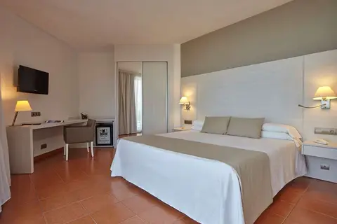 Hotel Tres Torres in Santa Eulària des Riu, foto 24