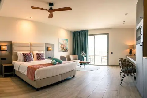 Dolphin Suites Hotel in Willemstad — foto 17