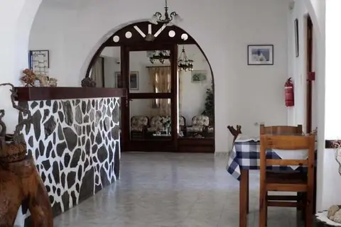 Adamastos in Δημοτική Ενότητα Θήρας — foto 2