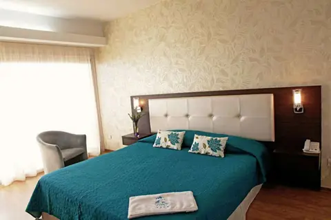 Poseidonia Beach Hotel in Limassol — foto 2