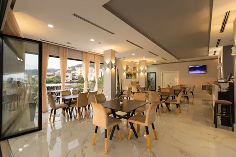 Hotel Britania in Vlorë — foto 9