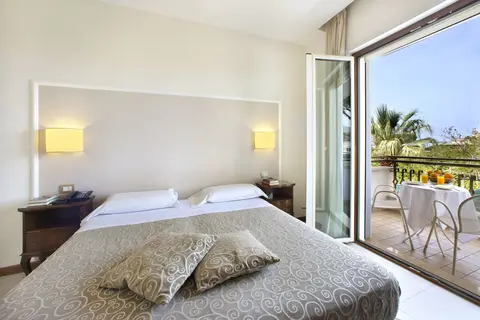 Hotel Alpha Sorrento Coast in Sant'agnello — foto 16