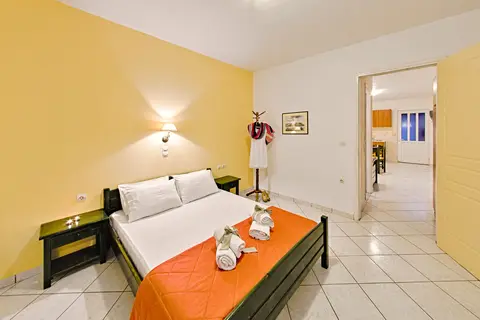 Remezzo Studios & Apartments in Ammoudi — foto 22
