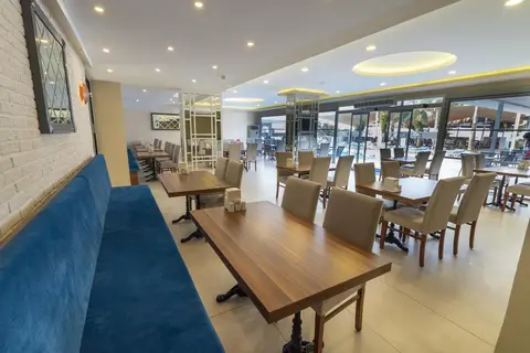 Azak Beach Hotel in Alanya — foto 4
