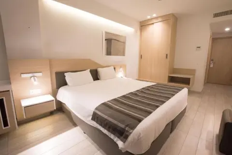 Evalena Beach Hotel in Παραλίμνι — foto 19