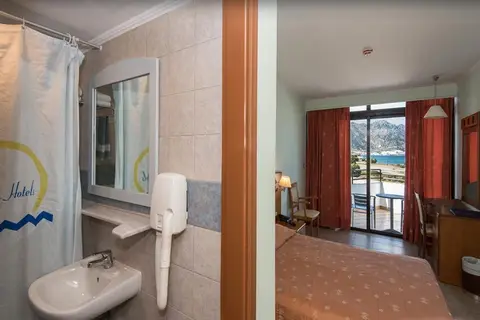 Cleopatra Superior Hotel in Καρδάμαινα — foto 17