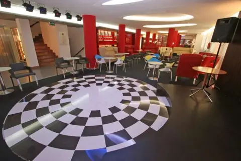 Oasis Plaza in Benidorm — foto 17