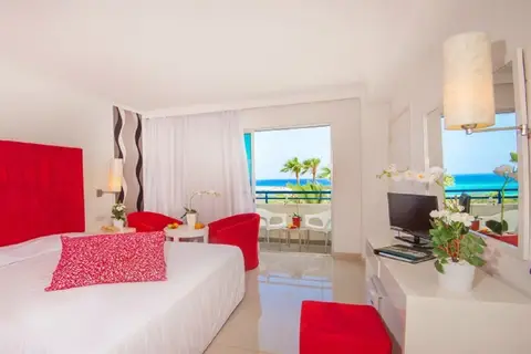 The Dome Beach Hotel & Resort in Ayia Napa — foto 11