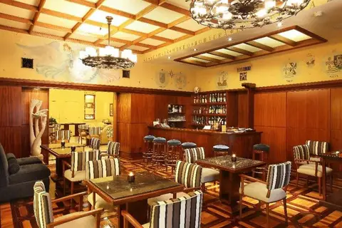 Hotel Britania Art Deco in Almada, foto 12
